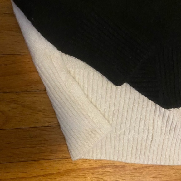 VINCE CAMUTO Women’s Plus Sweater Size 3X Rich Black White - Picture 6 of 6